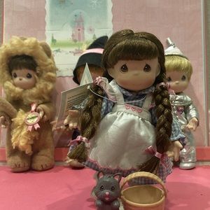 Precious Moments “Wizard of Oz” set of 4 7” dolls